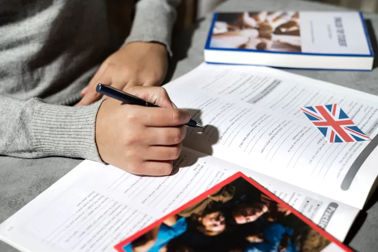 20 Contoh Soal Literasi Bahasa Inggris UTBK SNBT 2024, Lengkap Dengan ...