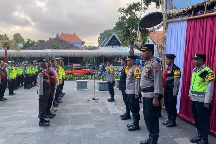 Upacara Palebon Di Ubud, Polres Gianyar Kerahkan Ratusan Personel ...