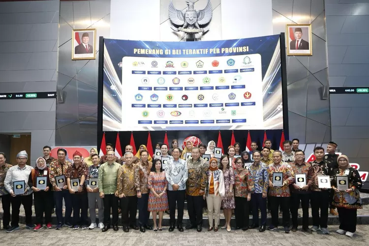 PT Bursa Efek Indonesia (BEI) menggelar acara Penghargaan Galeri Investasi (GI) BEI 2025. (BEI for Suara Merdeka Surabaya)