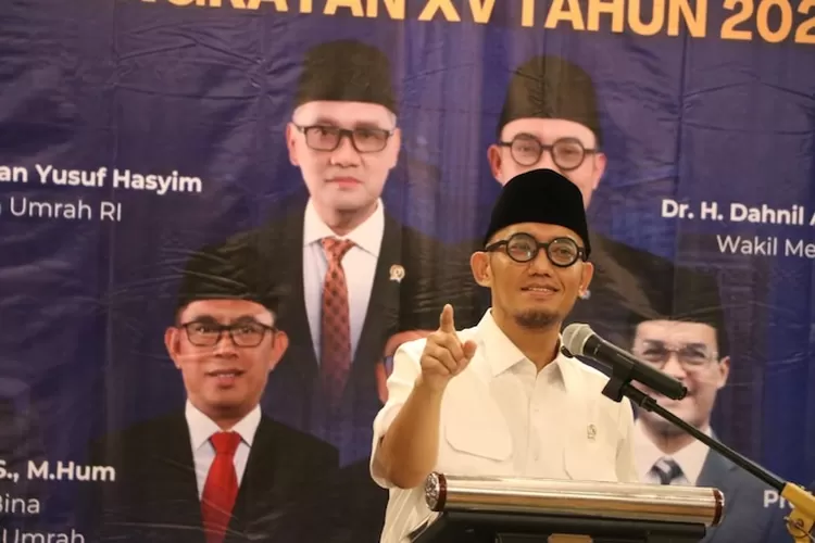 Wakil Menteri Haji dan Umrah Dahnil Anzar Simanjuntak membuka sertifikasi pembimbing ibadah haji di Tangerang, Senin 17 November 2025. (Dok. Kemenhaj dan Umrah)