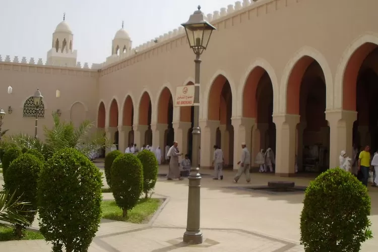 Mengenal Sejarah Masjid Bir Ali Tempat Miqat Jemaah Haji Dari Madinah