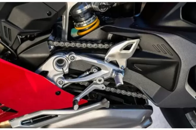 Inovasi Ducati di Dunia Kopling: Sistem Otomatis dengan Sentuhan Hidrolik