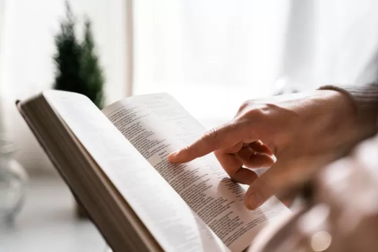 Renungan harian 30 Maret 2024 tentang menolak ajaran Kristus sama dengan menolak anugerah. (freepik.com/author/freepik)