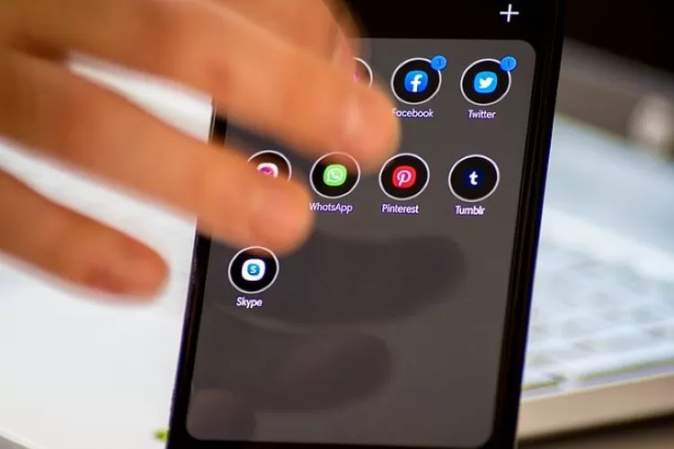 Jelaskan pengaruh negatif kemajuan IPTEK yang paling berbahaya bagi bangsa Indonesia (Pixabay/Vlad Vulturar)