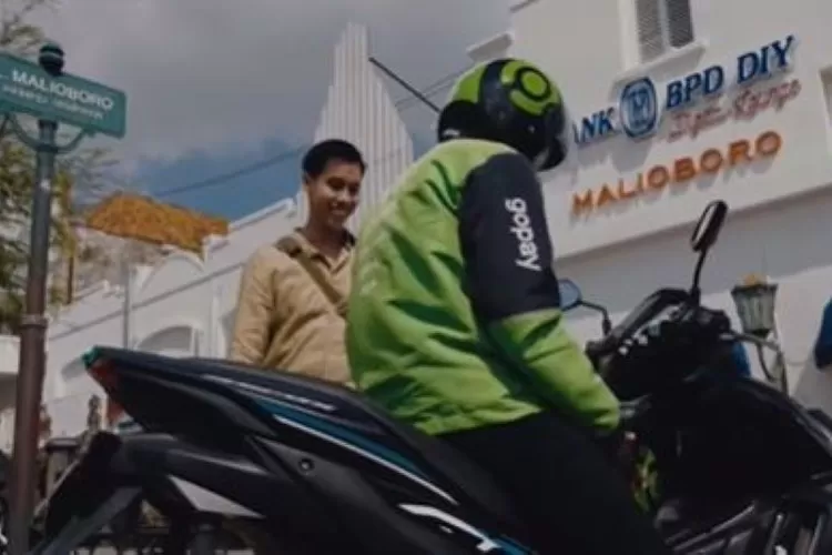 Besaran THR yang didapatkan driver ojol Gojek dan Grab dari perusahaan masing-masing.  ((instagram.com/gojekindonesia))