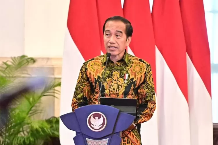 Joko Widodo Geram Sudah Cek Ijazah, Lalu Skripsi, Besok KTP dan SIM, Tantang Roy Suryo Cek ke UGM ((Instagram.com/@jokowi))