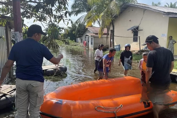 Status Siaga Darurat Bencana Diperpanjang, Banjir Di Palas Setinggi ...