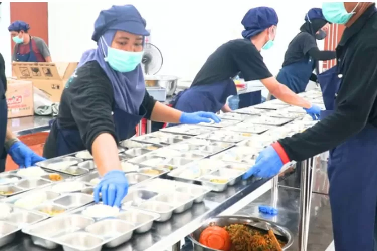 Kepala BGN menyarankan SPPG dan Mitra MBG untuk mengunggah video proses memasak Makan Bergizi Gratis. (Instagram/kantorstafpresidenri)