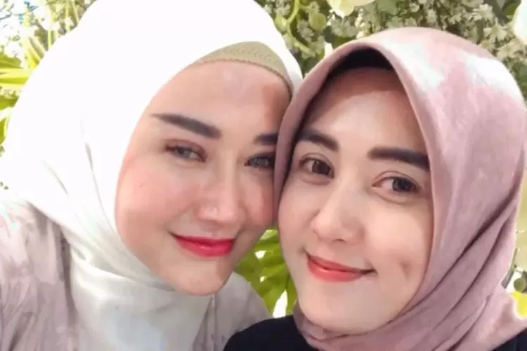 Marissya Icha (instagram @hey_tje)