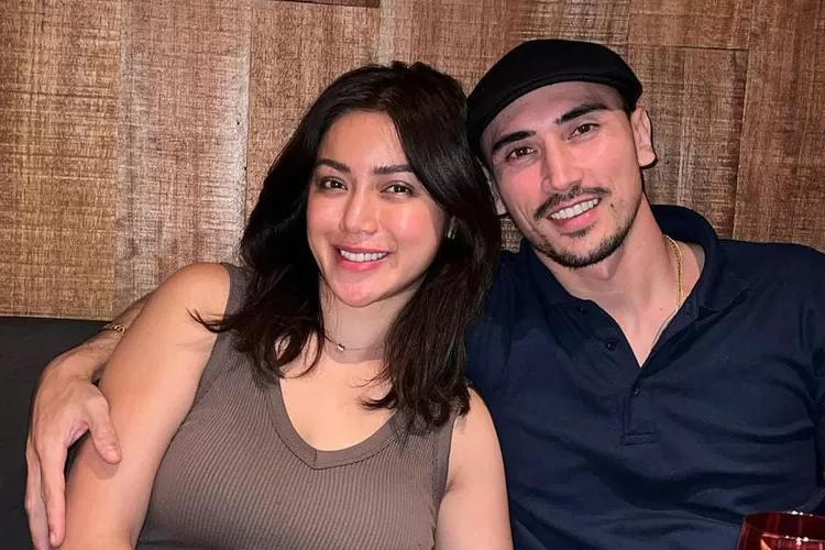 Christopher Stefanus Ditangkap, Jessica Iskandar Sambut di Bandara, Histeris : Balikin Uang Saya! (Instagram @inijedar)