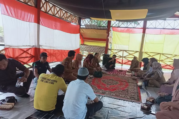 UPT Pariwisata, Disdikbud, BPKPD, dan Pemdes Bertemu di Kompleks Makam Datuk Pattimang, Bahas Apa? (Dok. LHR)