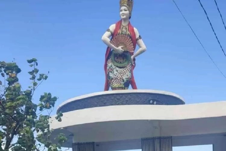 Patung Gandrung (Dok. Ajeng Leodita Anggarani)