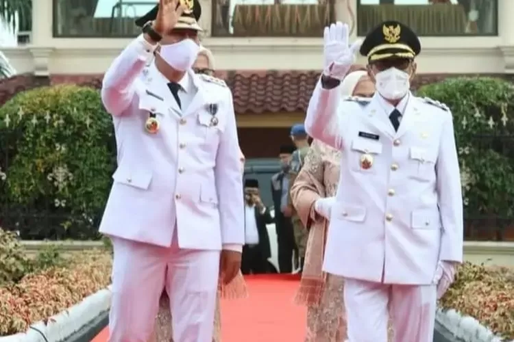 Bupati Batang Hari Muhammad Fadhil Arief (MFA) dan Wakil Bupati Batang Hari H. Bakhtiar (Foto Istimewa)