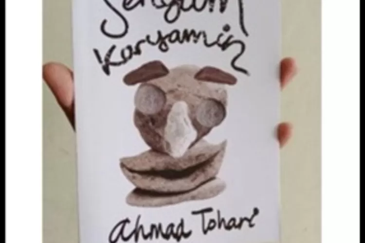 Cover Buku Senyum Karyamin (Tokopedia)