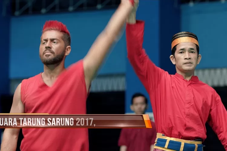 Tarung sarung adalah kesenian tradisional Makassar yang  dingkat ke film. (SS Fim tarung sarung di Netflix)