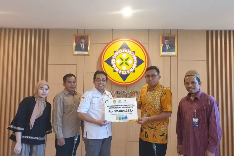 Universitas Pamulang Serahkan Infaq Kemanusiaan Untuk Palestina