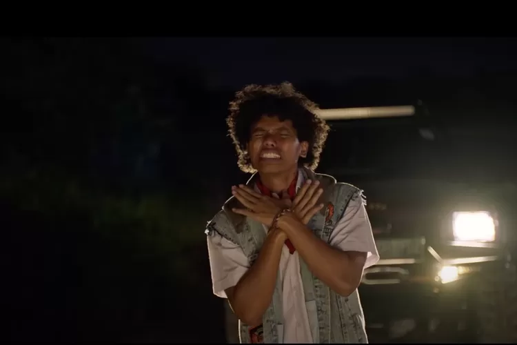 Nyong ketika sedang berpantun (Rapi Film)