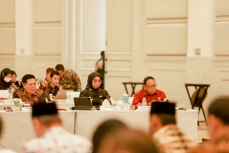 Pj Bupati Nagan Raya melakukan pemaparan di depan Kementerian ATR/BPN di Jakarta, Senin (22/1/2024) (Desta)