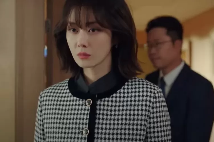 Momen Jae Won di My Happy Ending Episode 13 melawan Young Ik (Tangkapan Layar youtube TV CHOSUN)