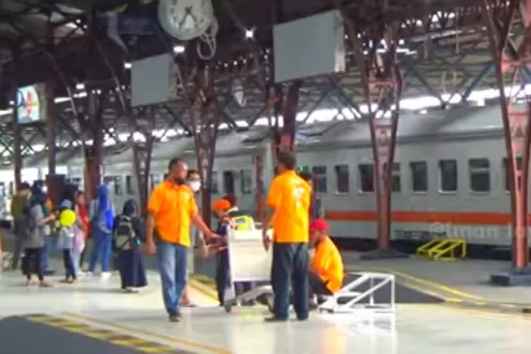 libur panjang akhir pekan peringatan Isra Mi&rsquo;raj dan Tahun Baru Imlek 2024 menggunakan kereta api meningkat dibanding periode yang sama pada minggu sebelumnya (Humas Daop 5 Purwokerto)