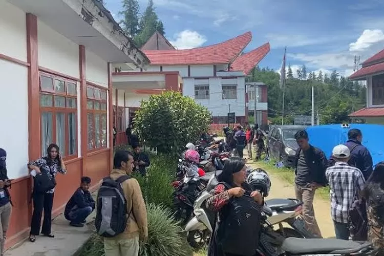 Penyegelan Kantor BPKD Mamasa