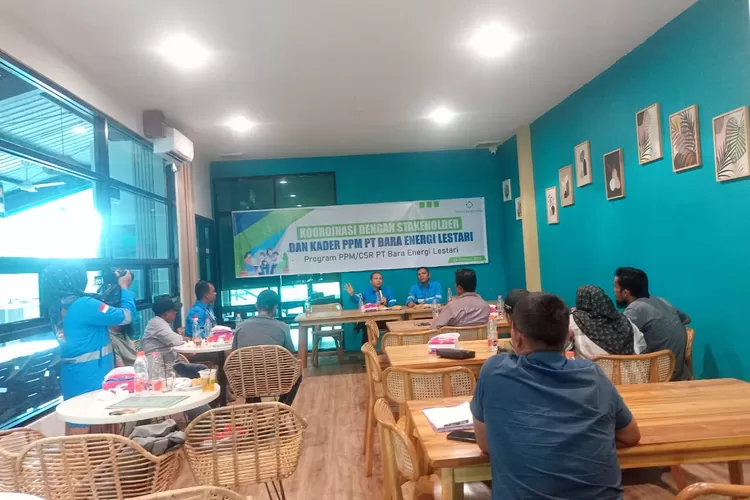 Para Kepala Desa/Keuchik dan ketua pemuda ,saat mengikuti rapat koordinasi dengan Stake Holder yang dilaksanakan oleh PT BEL, Rabu 28/02/2024 (klikanggaran)