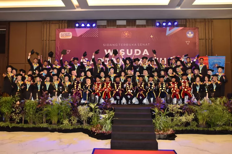 Universitas Amikom Purwokerto Mewisuda 275 Lulusan (Dok. Istimewa)