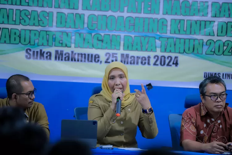 kegiatan Sosialisasi Coaching Klinik Desa Program Kampung Iklim (Proglim) Tahun 2024 di Aula Sasana Praja DPMG4 Komplek Perkantoran Suka Makmue, Senin (25/3/2024) (KlikAnggaran )