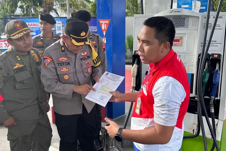 Pertamina Patra Niaga Lakukan Uji Tera dan Density Produk BBM di SPBU di Jawa Tengah. Pastikan Pelayanan &amp; Pembelian Sesuai Takaran (Dok. Nanang AN)