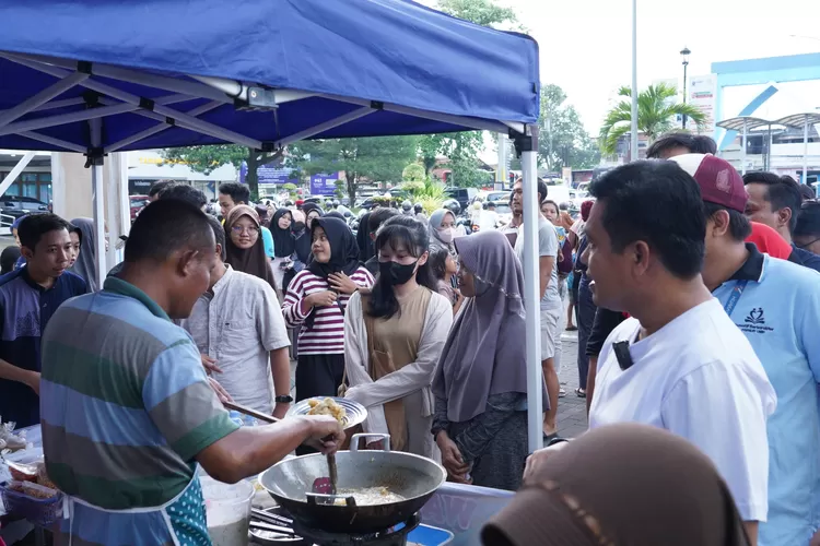 Wow, Omset Perputaran Uang pada Momentum Pasar Ramadan di Kampus UMP 2024 Capai Rp 2,5 Miliar (Dok. Klikanggaran)