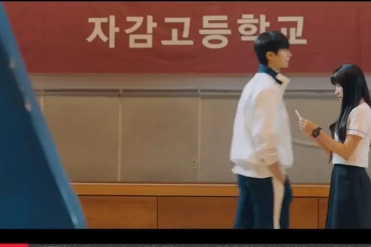 Lovely Runner episode 2 (Tangkapan layar)