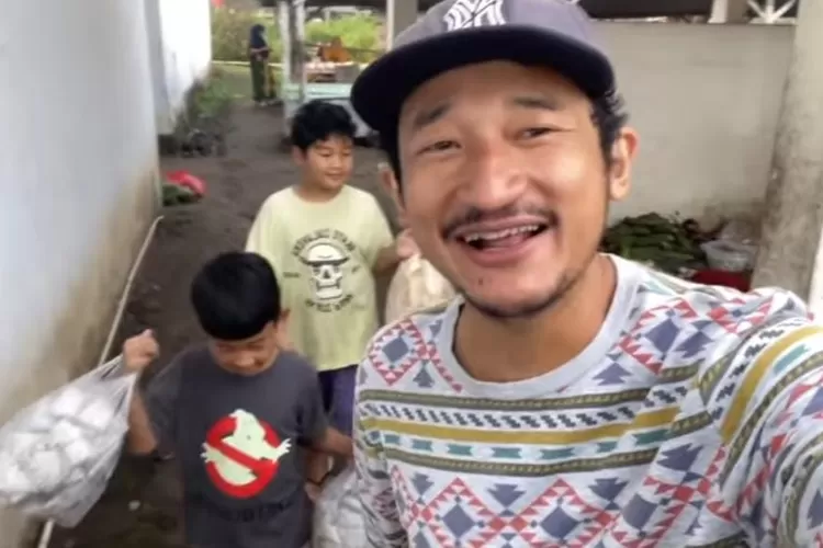 Isa Bajaj (Instagram @isabajaj)