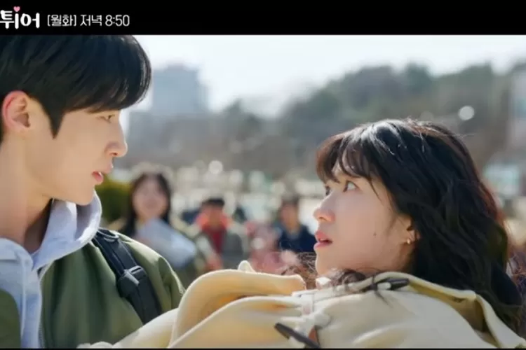 Lovely Runner episode 9 (Tangkapan Layar Youtube TvN Drama)