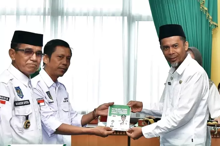 Launching Kades Award 2024, Sekda Ajak Kades Bekerja Secara Proporsional dan Profesional&nbsp; (klikanggaran)