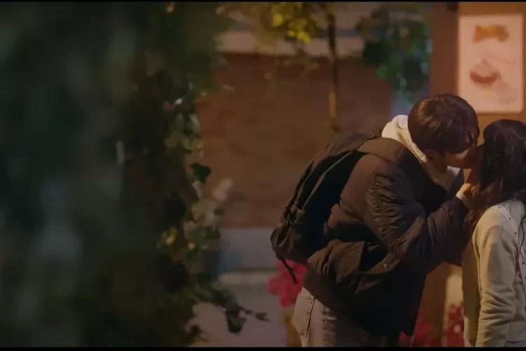 Lovely Runner episode 10 (Tangkapan Layar youtube TvN Drama)