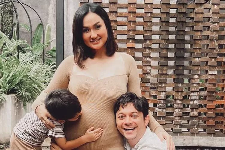 Bukannya Disayang Tengku Dewi Putri yang Hamil Tua Malah Diselingkuhi Andrew Andika, Kronologi Ketahuannya Diungkap! (Instagram @tengkudewiputri_tdp)