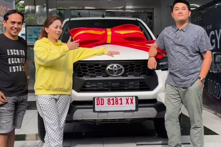 Bos skincare Fenny Frans bersMa suaminya (Instagram @fennyfransff)