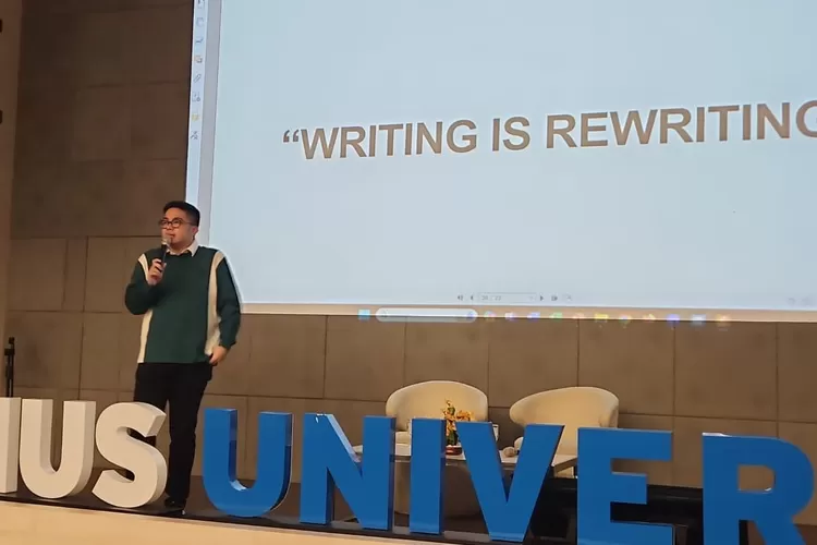 Umay Shahab mengajar mahasiswa komunikasi Binus University  melalui program artis mengajar pada 17 dan 22 Mei 2024 (Hin)