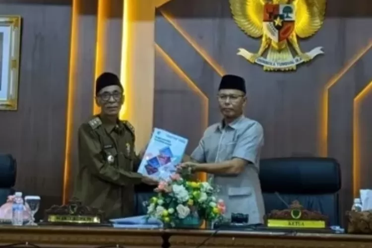 Wabup Bakhtiar Menyampaikan Nota Pengantar LKPD Tahun Anggaran 2023 (Dok. Annuza)