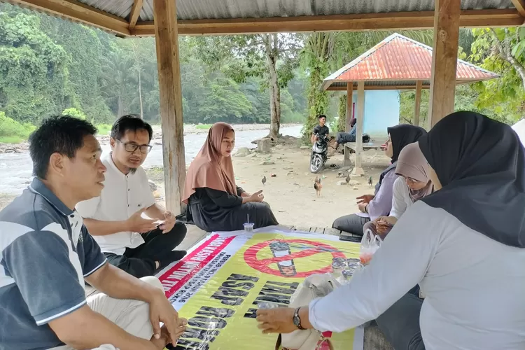 UPT Pariwisata Disporapar Temui Petugas Objek Wisata Tamboke (LHr)