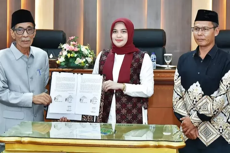 Paripurna DPRD, Wabup Bakhtiar Katakan Akan Menindaklanjuti Rekomendasi dari DPRD Kabupaten Batang Hari&nbsp; (Dok. Annuza)