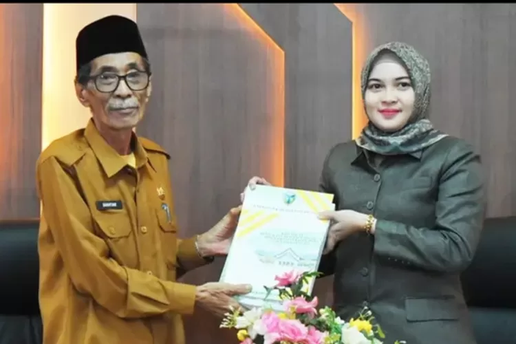 Rapat Paripurna DPRD Kabupaten Batang Hari Dihadiri oleh Wabup Bakhtiar&nbsp; (Dok. Annuza)