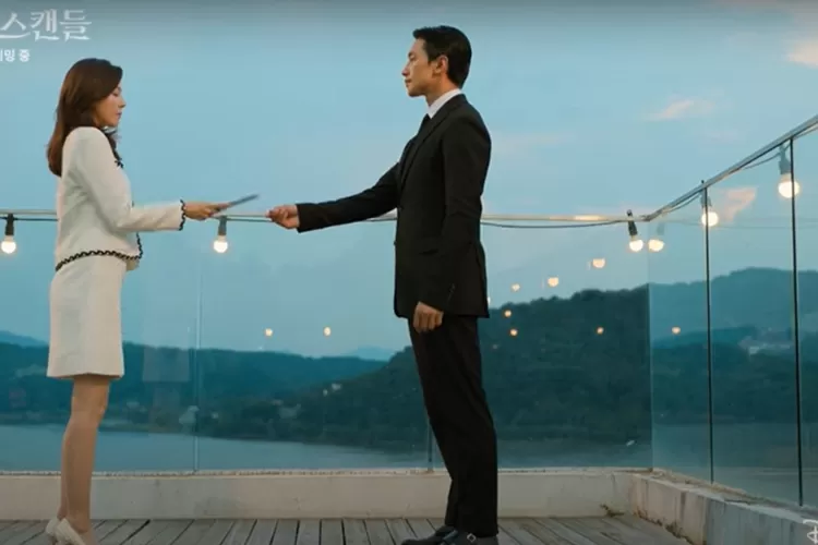 Red Swan Episode 10 (Tangkapan Layar)