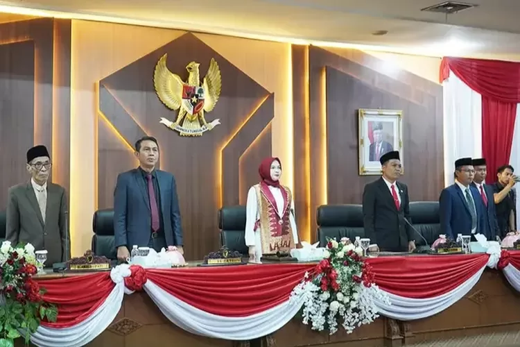 Pidato Kenegaraan Presiden Jokowi Sebut Akan Menyerahkan Tongkat Estafet Kepemimpinan Kepada Presiden Terpilih Prabowo Subianto 20 Oktober Mendatang  (klikanggaran)