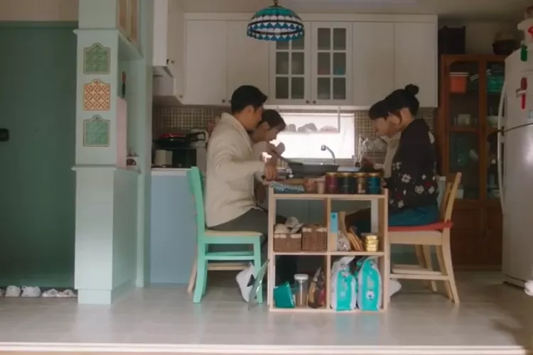 Romance in the House episode 12 (tangkapan layar)