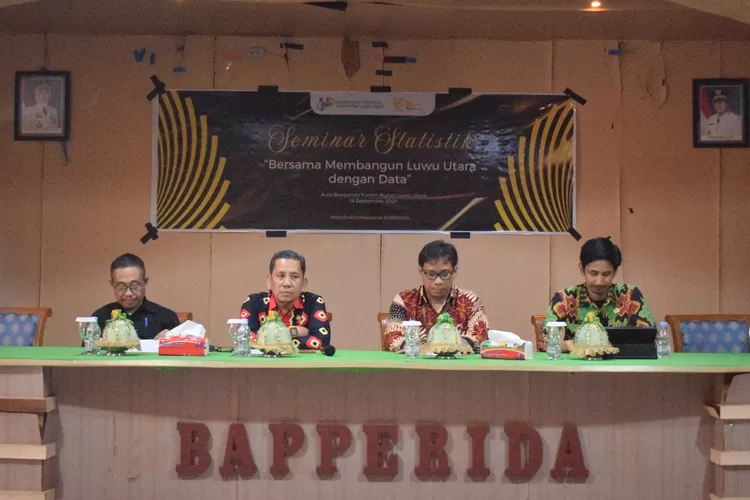 BPS dan Diskomonfo-SP Lutra Menggelar Seminar Statistik,  Kamis (19/9/2024), di Aula Bapperida.  (LHr)