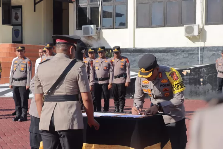 Kapolres Nagan Raya Pimpin Upacara Sertijab Wakapolres dan Kapolsek Beutong (Dok. Desta)