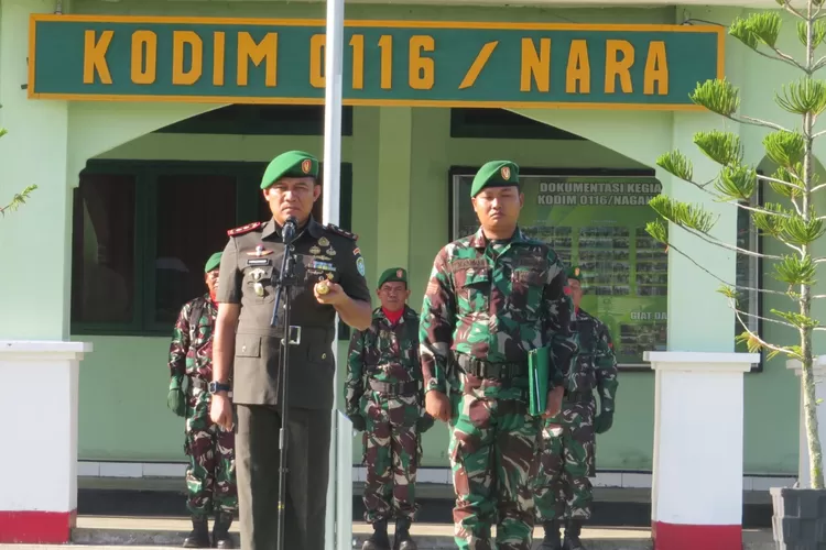 Usung Tema Maju Bersama Indonesia Raya, Ini Amanah Yang di Sampaikan Dandim Saat Pimpin Upacara Hari Sumpah Pemuda ke-96 di Makodim 0116/Nagan Raya (Dok. Desta)