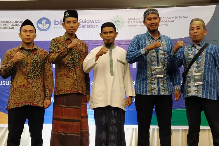 Lima peserta Pelatihan Diksuspala asal Luwu Utara. (istimewa)