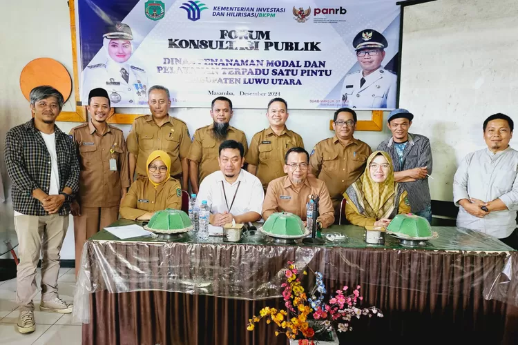 Forum Komunikasi Masyarakat dan Forum Konsultasi Publik (FKM-FKP), Senin (23/12/2024), di Aula Pertemuan Warkop Daeng Azis, Masamba. (Istimewa)